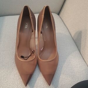 Zara Women's Tan Heels